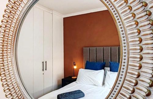 Muizenberg House | Beach Hut Empire Apartment