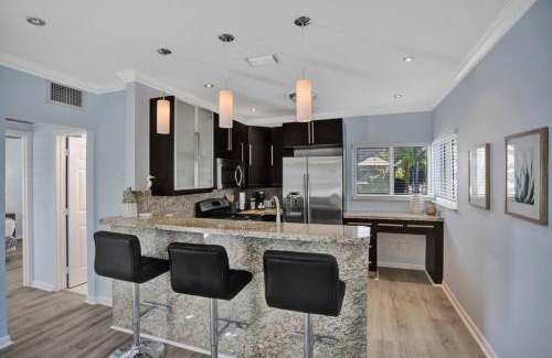 Hendricks and Venice Isles Apartment | Beach Isles Modern 1BR Apartment in Fort Lauderdale