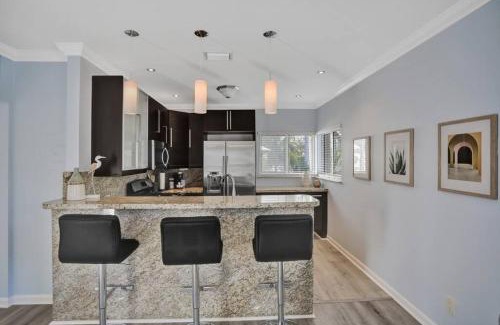 Hendricks and Venice Isles Apartment | Beach Isles Modern 1BR Apartment in Fort Lauderdale