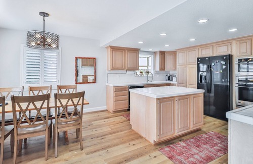 Pierpont Bay House | Beach Just Steps Away, Ocean Views, Spa, Dog Friendly & Free! Pierpont Ventura