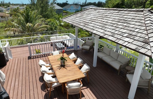 Gambier Apartment | Beach Life Starts Here! Luxe Stay Near Coast!