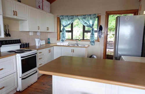 Port Alfred Ski Chalet | Beach living holiday home