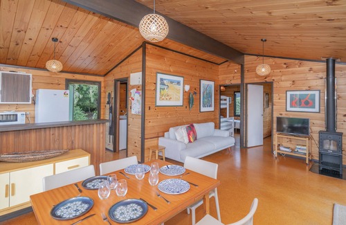 Hahei House | Beach Lovers Bach - Hahei Holiday Home