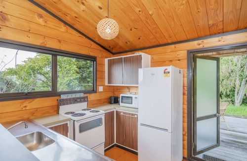 Hahei House | Beach Lovers Bach - Hahei Holiday Home