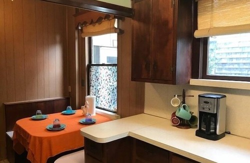 Cottage Line Cottage | Beach Lovers Delight (3-Bedroom Cottage) - Pets Allowed by RedAwning