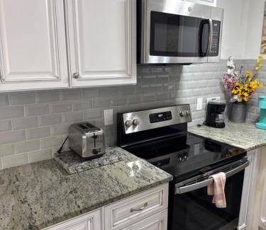 Windy Hill Apartment | Beach Lovin/1 BR, handicap access, pets ok