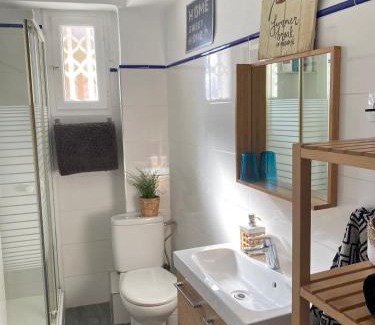 La Malva-rosa Apartment | Beach Malvarrosa, Cabañal, Wifi free. Ca' Micaela.