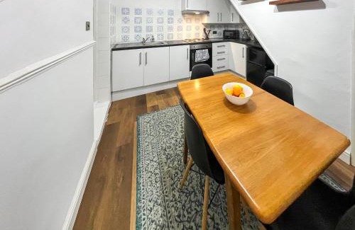 Margate House | Beach Oasis Cottage - Uk48530