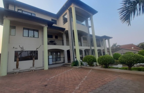 Amanzimtoti Apartment | beach penthouse