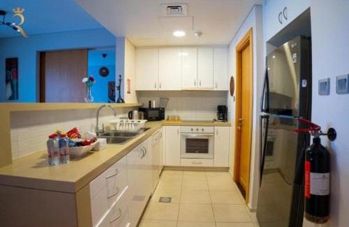 Al Raha Beach Apartment | Beach Plaza Nest 1BR - Cozy Stay with Beach Access at Al Muneera, Al Raha