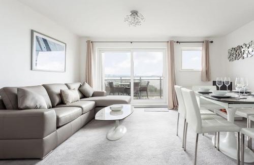 Hamworthy Apartment | Beach Point - Stunning Harbour Views from Balcony