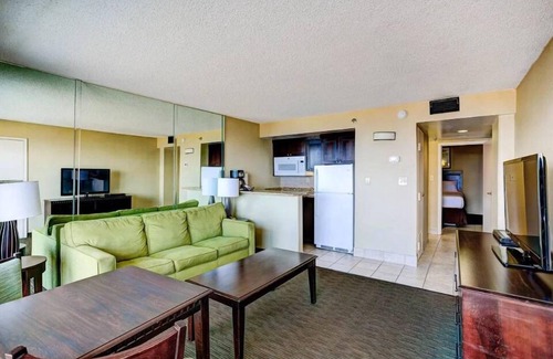 Virginia Beach Condo | Beach Quarters Resort, Oceanfront 7/6-7/13-1BR/1BA, sleep 6