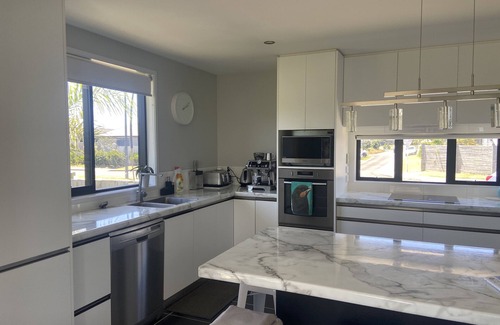 Papamoa Beach House | Beach rental. Peace and Tranquility