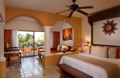 Cabo Bello Resort | Beach resort suites