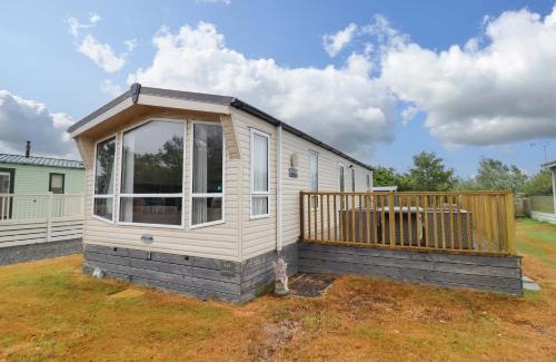 Dyffryn Ardudwy House | Beach Retreat E19 Dyffryn Seaside Estate