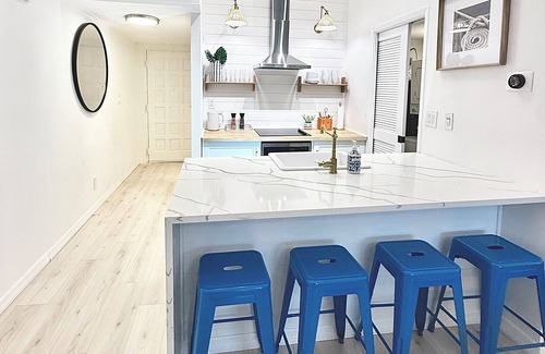 Sawgrass Condo | Beach Retreat – Just Renovated in delightful Sawgrass