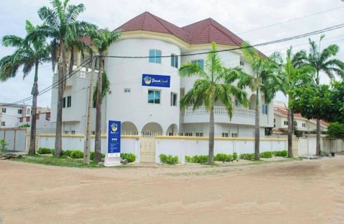 Littoral Department Apartment | Beach Sand Hotel & Resort, Cotonou Standard King Room 5