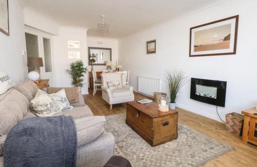 West Bay Apartment | Beach Side