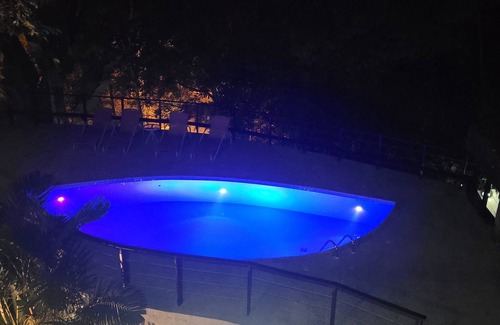 Cidade Jardim Tom House | Beach side house, Cond. Tijucopava