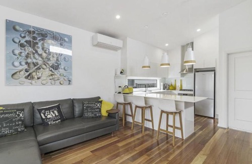 Ettalong Beach House | Beach St Cottage - Ettalong