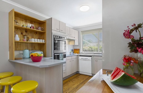 Culburra Beach House | Beach Stay Love is everything you need with a 3 minutes stroll to the beach.