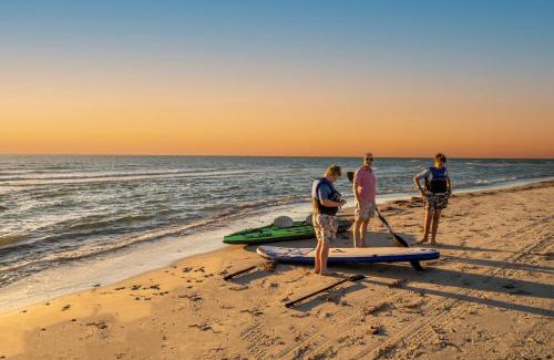 Semaphore Park Apartment | Beach Stayz Semaphore Three Bedroom Apartment