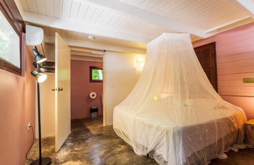 Kralendijk Apartment | Beach Studio Shaka at Lac Bay