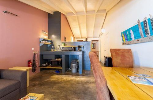 Kralendijk Apartment | Beach Studio Spock at Lac Bay