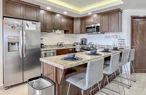 Playa Encantada Condo | Beach&Sun-JollaExcellence-IndoorPool&BeachAccess