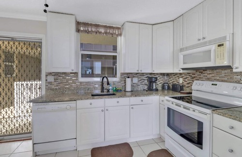 Bonita Springs Condo | Beach & Tennis 1501