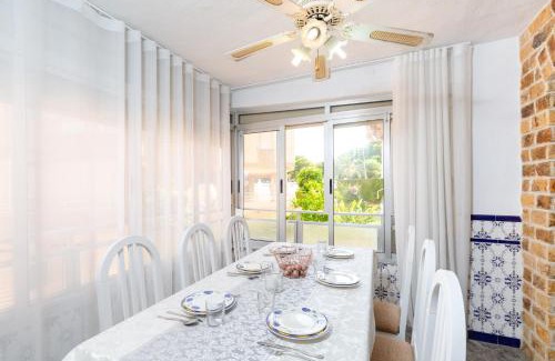 El Moncayo Apartment | Beach Time by Fidalsa