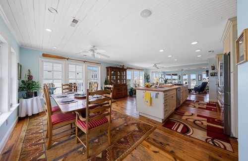 Sneads Ferry House | Beach-to-Sound with Private Beach Access