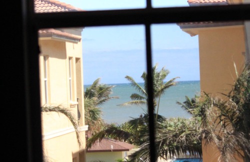 Hutchinson Island South Villa | Beach Town Home on lovely Hutchinson Island, Jensen Beach, Florida!