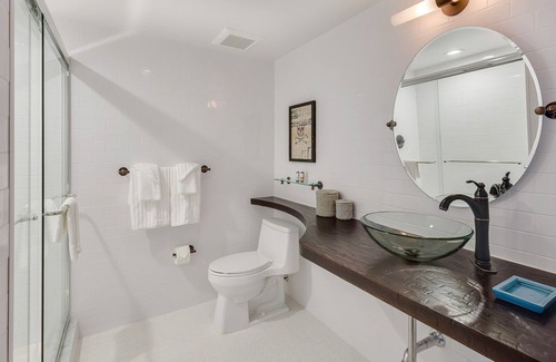 Lauderdale-by-the-Sea Hotel | Beach Vacation! Onsite Fitness Center! Enjoy Water