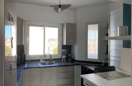 Cros-de-Cagnes Apartment | BEACH VIEW AND RACECOURSE