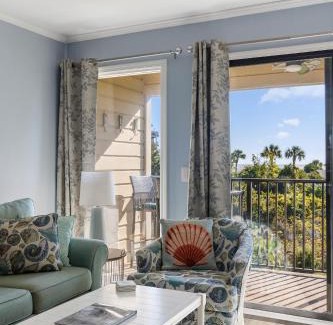 Folly Field Apartment | Beach view Balcony Huge Pool Cozy Villa