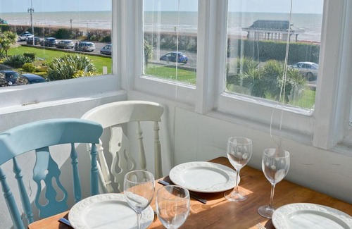 Worthing Apartment | Beach View
