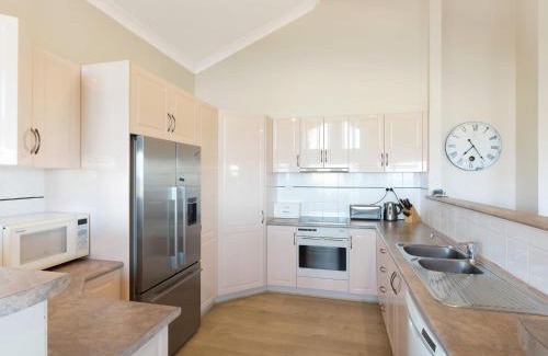 North Narooma House | Beach Views of North Narooma