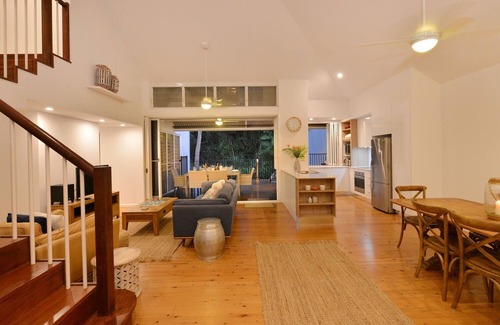 Port Douglas Villa | Beach Villa 2 - 3 Bedroom Near Beach and Town