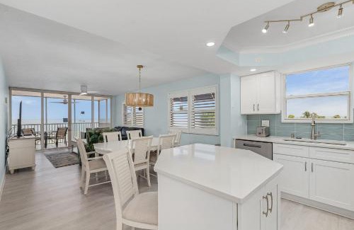 Fort Myers Beach Apartment | Beach Villas # 306 condo