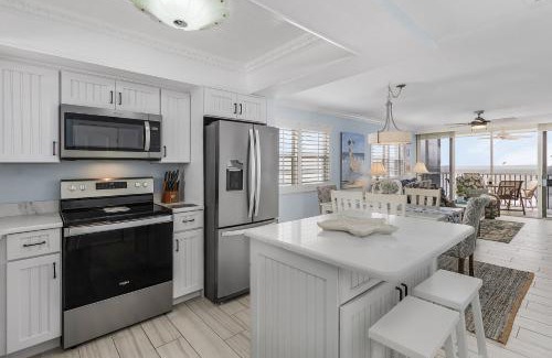 Fort Myers Beach Apartment | Beach Villas #401 - 250 Estero Blvd condo
