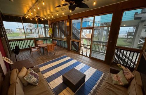 San Luis House | Beach & Water Views on 3 Sides Screened Porch