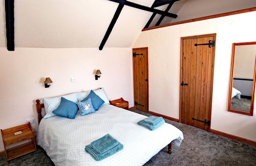 Newington Bed & Breakfast | Beachborough Park