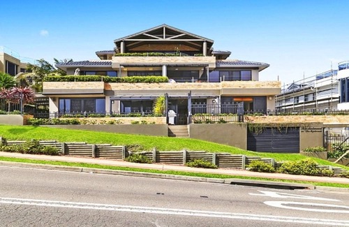 Terrigal Apartment | BEACHBOUND SANDALWOOD | Accom Holidays