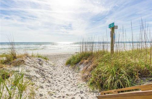 Jacksonville Beach Apartment | Beachcomber 301