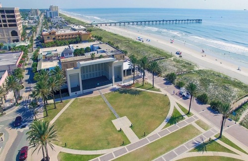 Jacksonville Beach Condo | Beachcomber 403