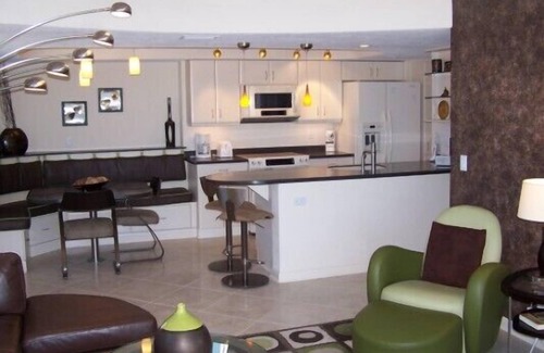 Longboat Key Condo | Beachcomber unit 608