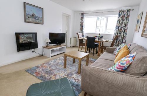 West Bay Apartment | Beachcombers, 13 Chesil House