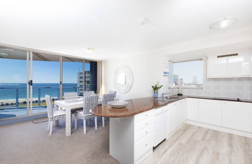Forster Apartment | Beaches International