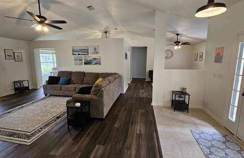 Florida Panhandle House | Beaches, River, Biking, Fishing, Gaming, Fire Pit plus the amenities of Home